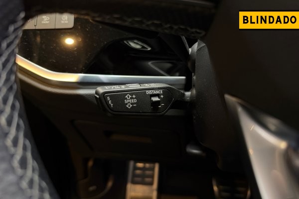 AUDI Q3 2.0 40 TFSI GASOLINA PERFORMANCE BLACK QUATTRO TIPTRONIC 2024/2024